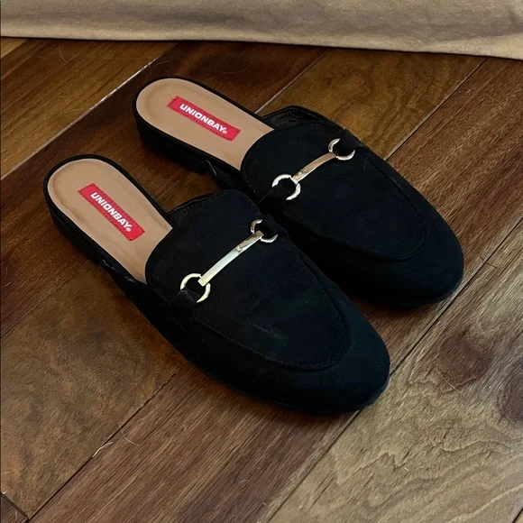 UNIONBAY Women's Black Suede Loafers - Picture 1 of 4